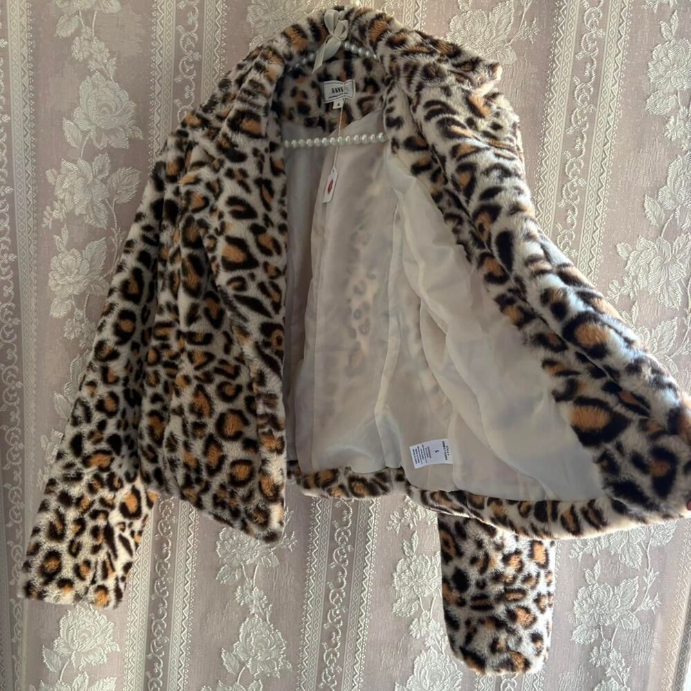 HAVE Women's Faux Fur Leopard Jacket - Picture 3 of 6